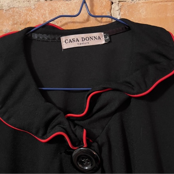 cloak-like button blouse - Picture 3 of 4